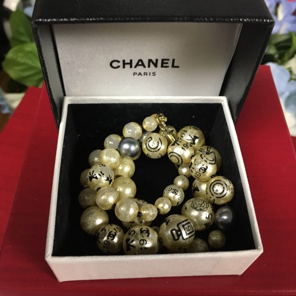 Authentic Vintage CHANEL CoCo Pearls! - Picture 6 of 6